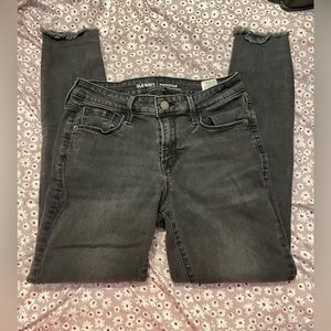 Old Navy mid-rise skinny Jean
